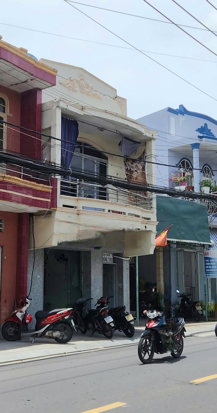 Nhà mặt tiền Trương Vĩnh Ký, Tân Thiện, La Gi 117m² giá 4.5 tỷ - Cơ hội kinh doanh vàng!