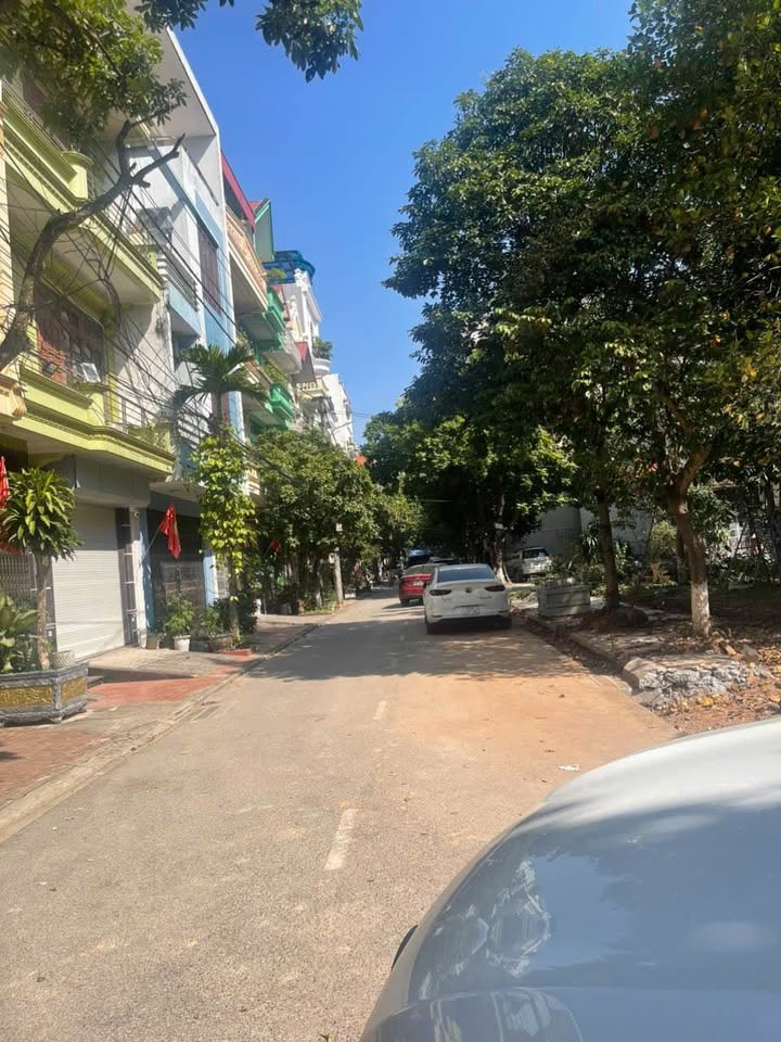 Nhà riêng Nguyễn Gia Thiều Bắc Ninh 76m² giá 12 tỷ - Vị trí đắc địa, thoáng đãng!