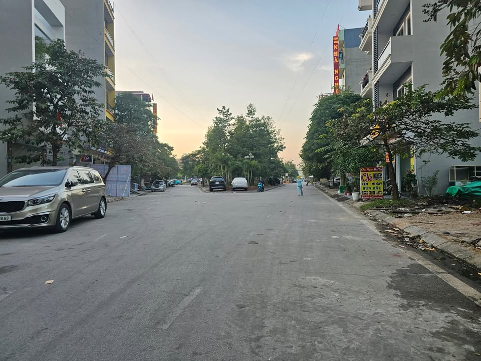 Đất kinh doanh Vân Dương Bắc Ninh 72m² giá 4.9 tỷ - Vị trí sầm uất, tiện ích đầy đủ!