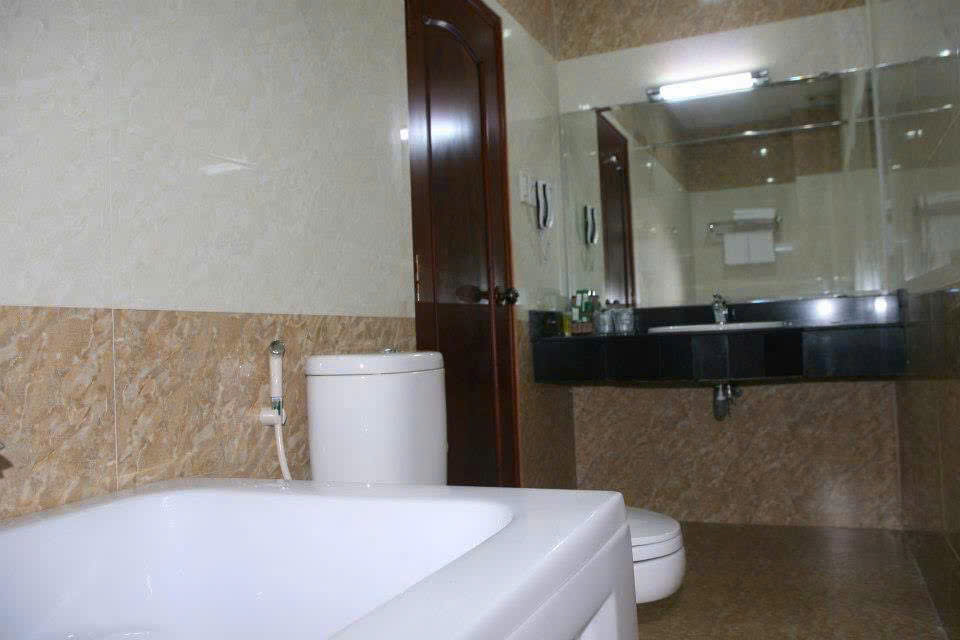 Khách sạn 7 tầng Tâm Hùng Rạch Giá 850m² giá 350 triệu - Đầu tư sinh lời ngay!