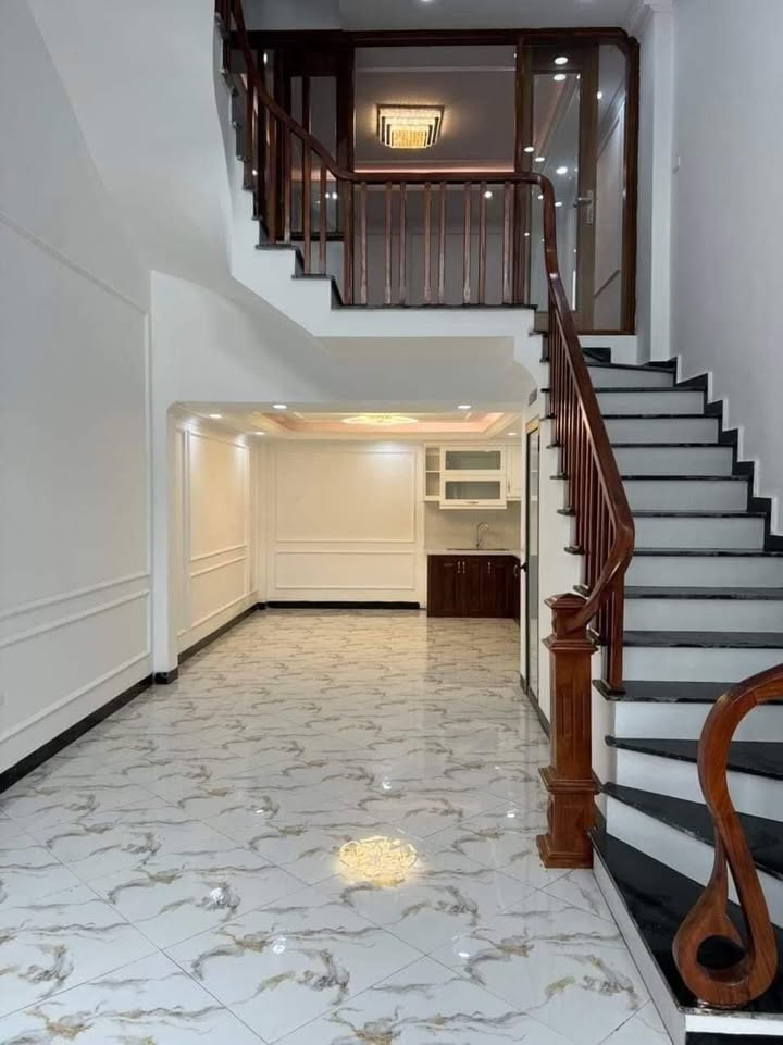 Nhà 30m² Dương Nội Hà Đông giá 5 tỷ - Sổ đỏ chính chủ, khu dân trí cao!