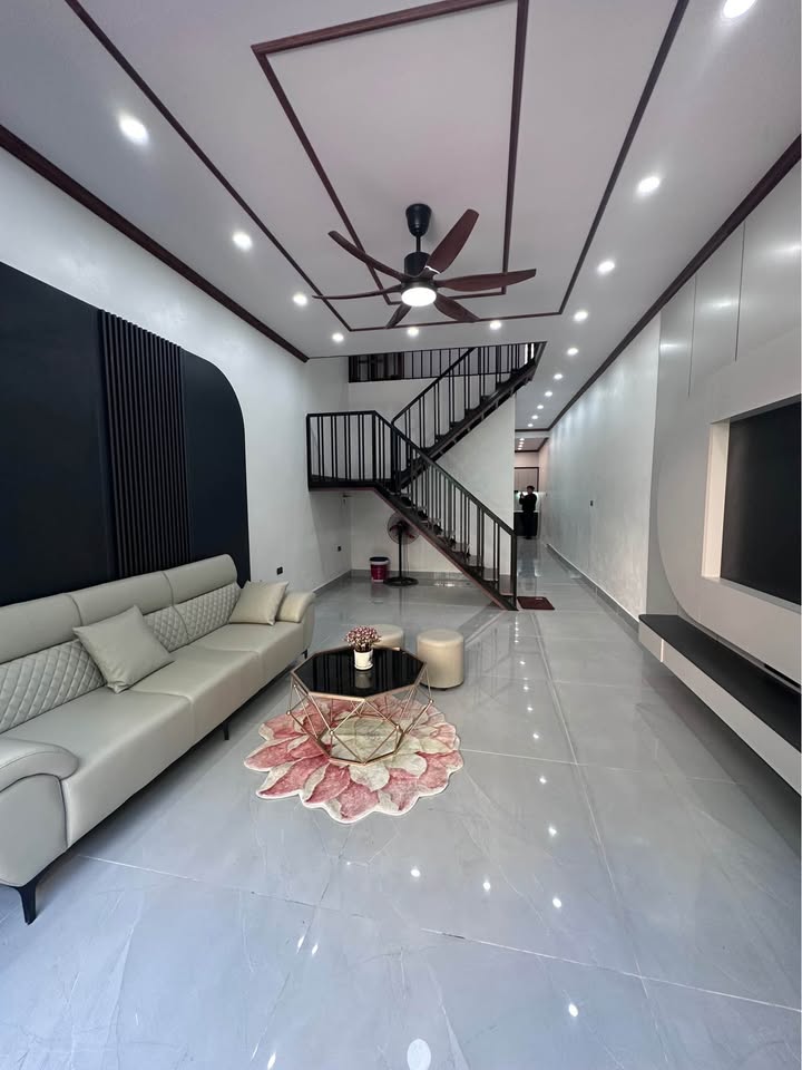 Nhà 2 tầng Tân Sơn Thanh Hóa 66m² giá 4.2 tỷ - Sổ hồng chính chủ, nội thất đầy đủ!