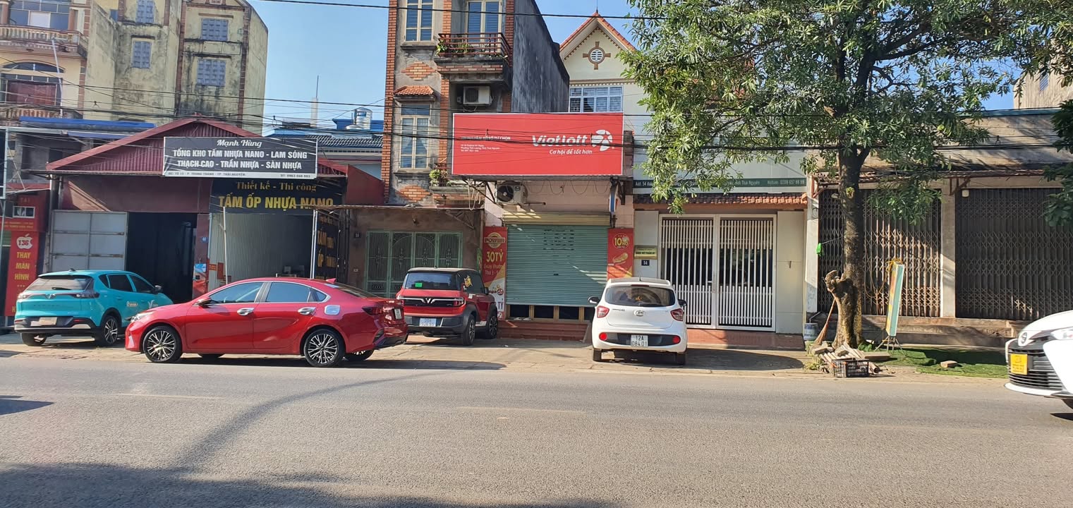 Bán gấp nhà mặt phố Quốc lộ 37, Thái Nguyên 202m² - Thiết kế hiện đại, đầy đủ nội thất!