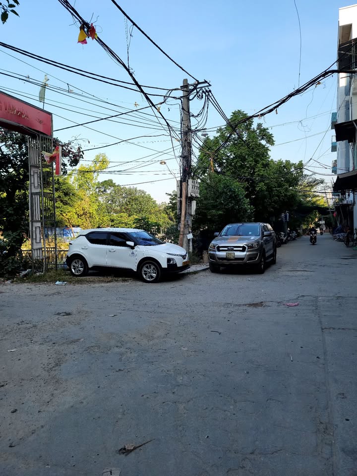 Nhà cấp 4 mặt hồ La Dương 50m² - Bán gấp, giá thỏa thuận!