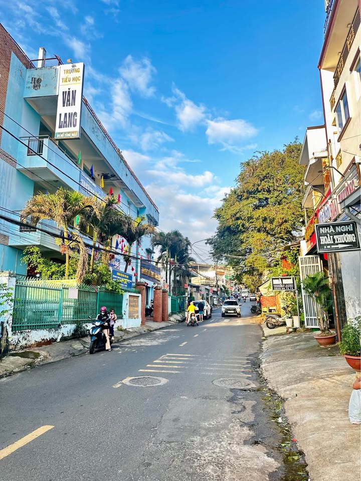 Nhà mặt tiền đường Hồ Tùng Mậu, Buôn Ma Thuột 91m² giá 6.5 tỷ - Kinh doanh sầm uất!