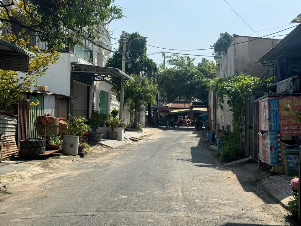 Nhà 3 tầng Hiệp Thành 95m² giá 7.9 tỷ - Nội thất cao cấp, an ninh tuyệt đối!