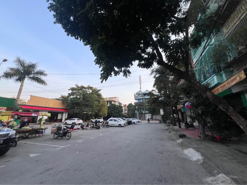 Nhà 3 tầng mặt tiền 8m tại Đông Thọ, Thanh Hóa - Đối diện chợ Đông Thọ, kinh doanh thuận lợi!