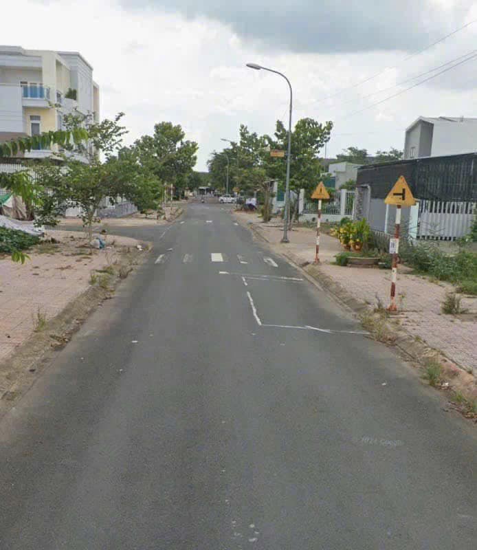 Đất tái định cư Thái Lạc Long An 181m² giá 4.87 tỷ - Sổ đỏ chính chủ!