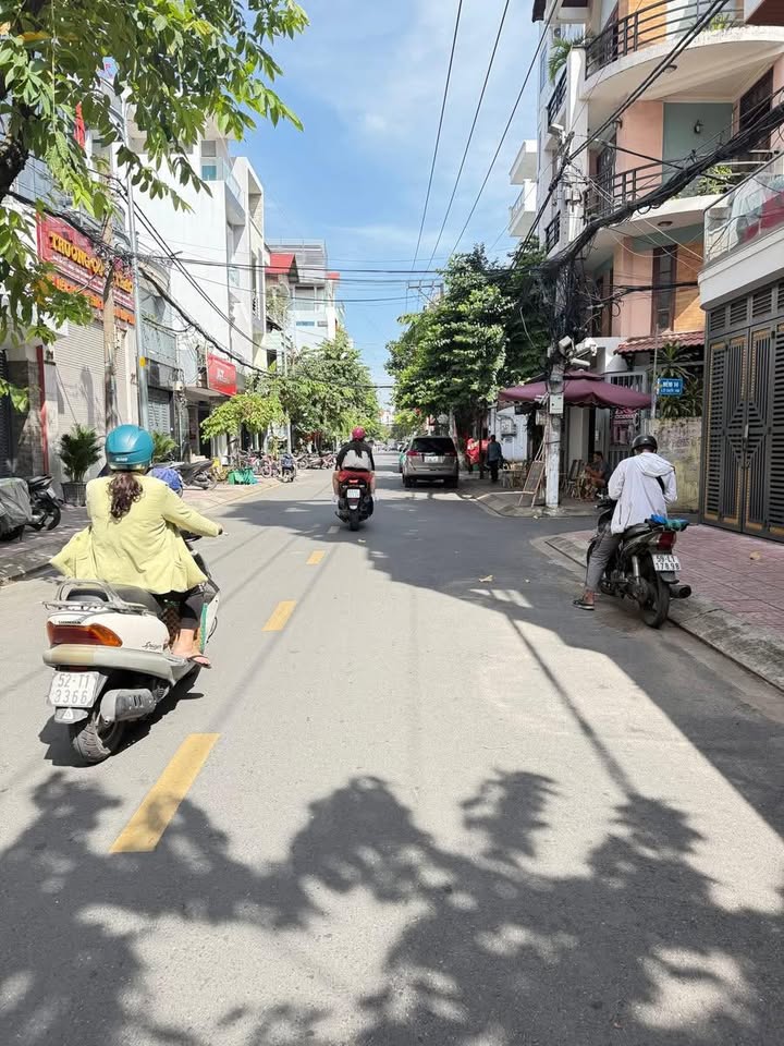 Nhà mặt tiền lô góc kinh doanh đường Cộng Hòa, Tân Bình, 72m², giá 15 tỷ - Đầu tư sinh lời ngay!