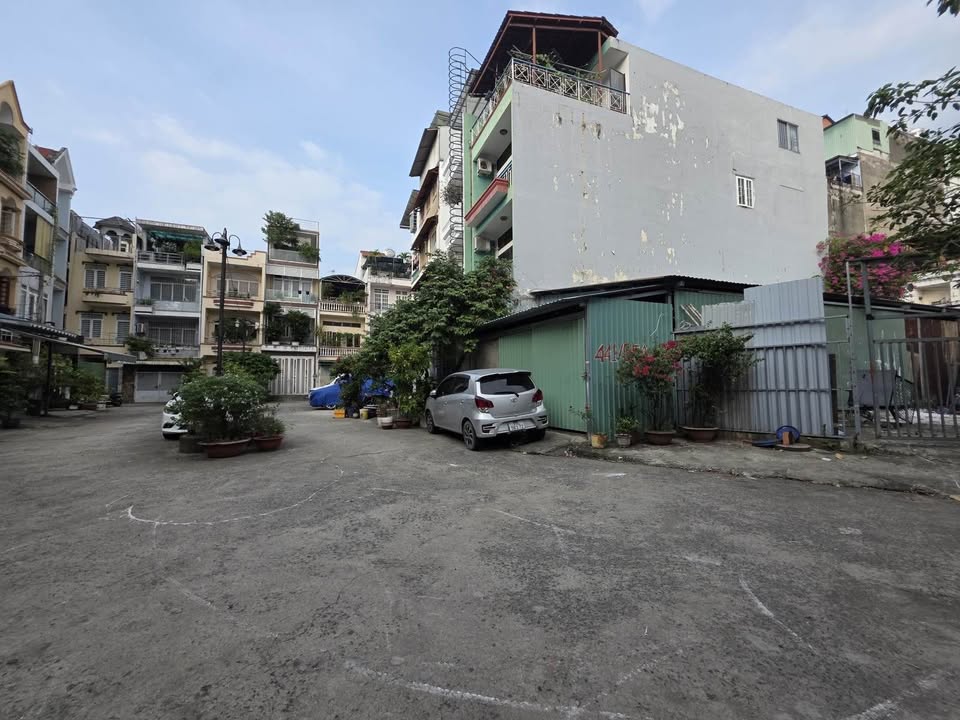 Đất trống Điện Biên Phủ, Bình Thạnh 63m² giá 14.5 tỷ - Ô tô tới cửa, vị trí đắc địa!