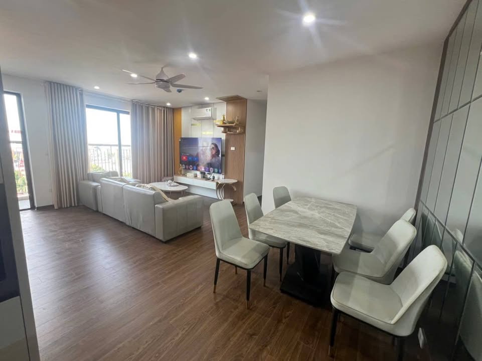 Căn hộ Thái Nguyên Tower 3 phòng ngủ giá 11-12 triệu/tháng - View quảng trường tuyệt đẹp!