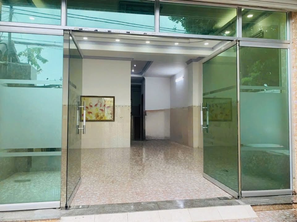 Nhà cho thuê khu dân cư Vĩnh Lộc, quận Bình Tân, 114m² giá 25 triệu - Ô tô vào tận nhà!