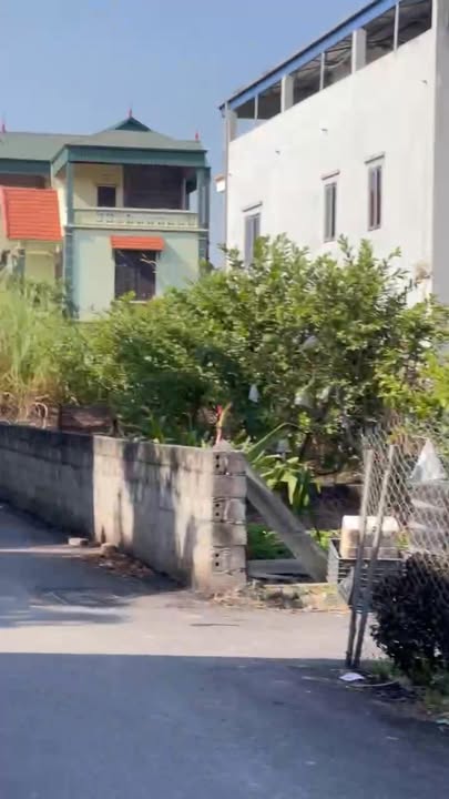 Đất nền Phú Thị, Văn Giang 99m² giá 2 tỷ - Đường thông thoáng, vị trí đắc địa!