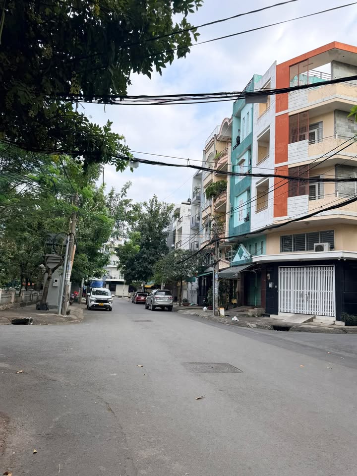 Nhà 5 tầng Bà Hom, Quận 6, 68m² giá 11 tỷ - Đầu tư sinh lời ngay!