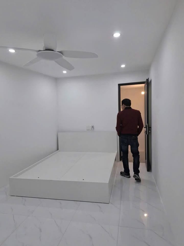 Phòng cho thuê 20m² tại Phan Kế Bính, giá 4.5 triệu - Nhà mới đẹp, đầy đủ tiện nghi!