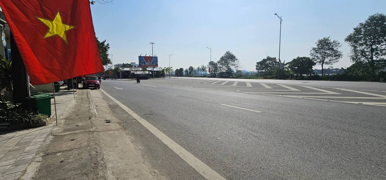 Đất liền kề Quốc lộ 47, 265m² giá 7.4 tỷ - Nhà C4 và 2 tầng cho thuê ngay!