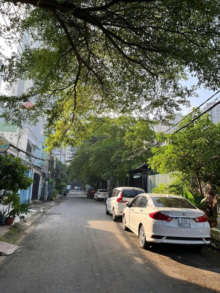 Nhà cho thuê mặt tiền Nguyễn Hữu Cảnh, Bình Thạnh 110m² - Giá chỉ 17 triệu/tháng!