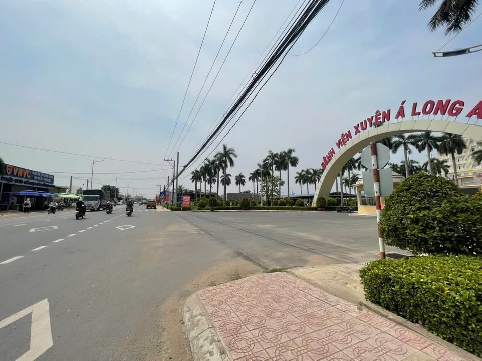 Đất nền Tân Phú, Đức Hòa 125m² giá 750 triệu - Sổ hồng riêng, vị trí đắc địa!