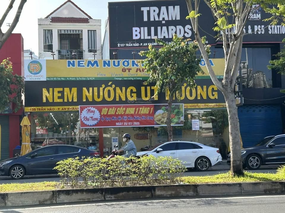 Nhà mặt tiền 135 Trần Não, P. An Khánh, 121m² - Đầu tư sinh lời cao!