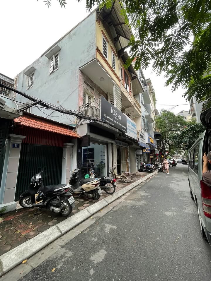 Nhà phố Thái Hà 90m² giá 20 tỷ - Mặt ngõ VIP, kinh doanh sầm uất!