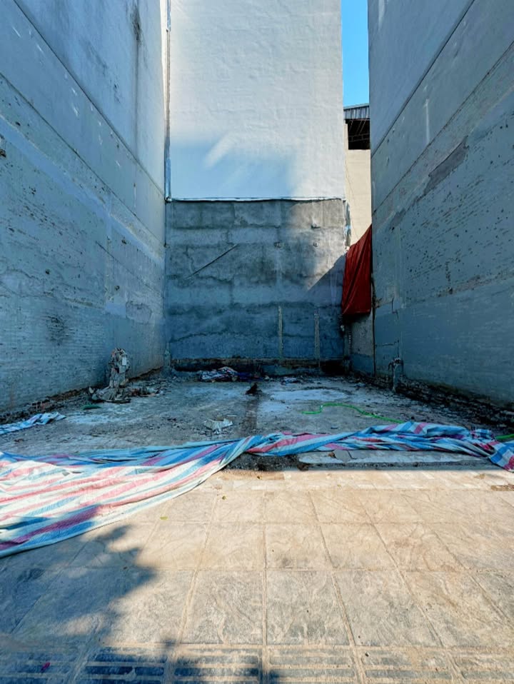 Nhà phân lô ô tô tránh Ngọc Thụy 66m² giá thỏa thuận - Gần trường Việt Pháp và Khai Sơn Hill!