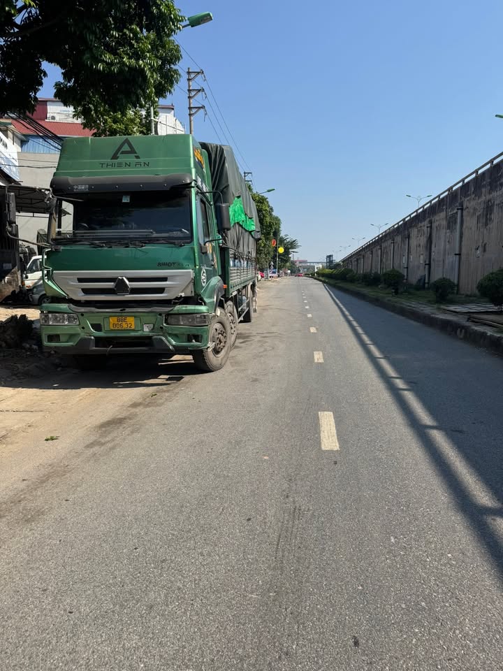 Nhà xưởng cho thuê chân cầu vượt Phúc Thắng 150m² giá 12 triệu - Phù hợp làm kho, quán ăn