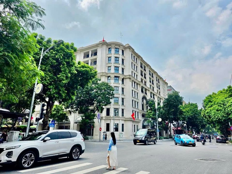 Căn hộ The Grand Hàng Bài 178m² giá 151 tỷ - Lô góc đẳng cấp thế giới!