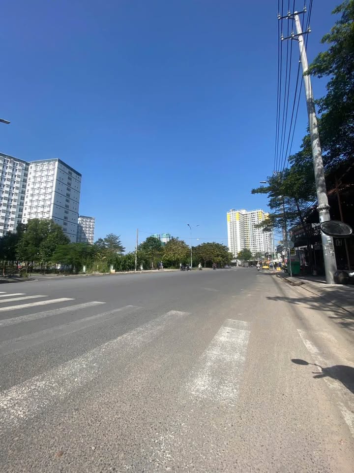 FrontHouse mặt tiền đường Lương Đình Của, Dĩ An 280m² giá 22 tỷ - Kinh doanh vạn nghề!