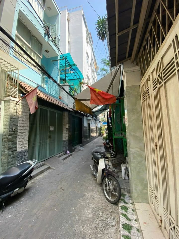 Nhà bán mặt tiền hẻm Dương Bá Trạc, Quận 8, 51m² giá 6.7 tỷ - Sổ hồng riêng, khu dân cư hiện hữu!
