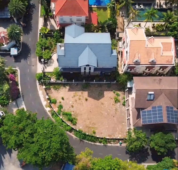 Đất nền góc 2 mặt tiền Nguyễn Văn Hưởng, Thảo Điền 471m² - Tiện xây mới theo ý thích!