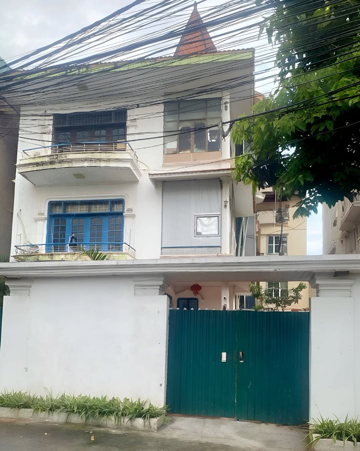 Bán đất chính chủ tại Hà Nội 75m² giá 10.9 tỷ - Sổ đỏ chính chủ!