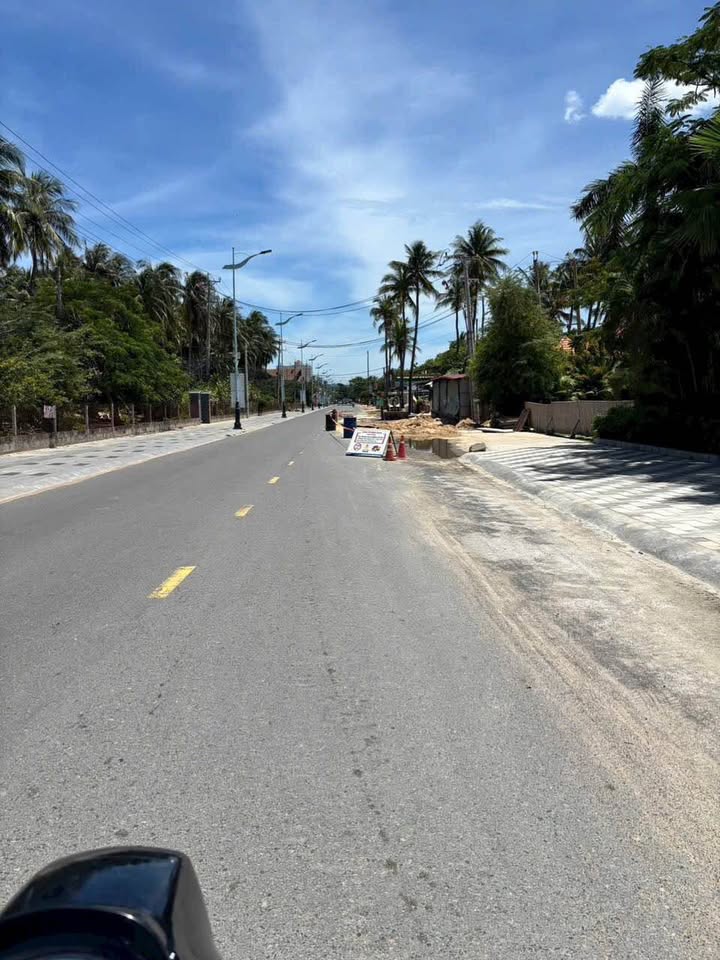 Đất thổ cư Mũi Né 140m² giá 7 tỷ - Khu phố Tây sầm uất!