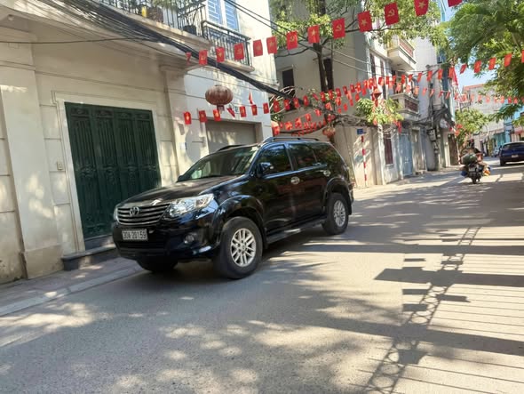 Đất Bồ Đề, Long Biên 38m² giá 5.47 tỷ - Pháp lý chuẩn 100%!