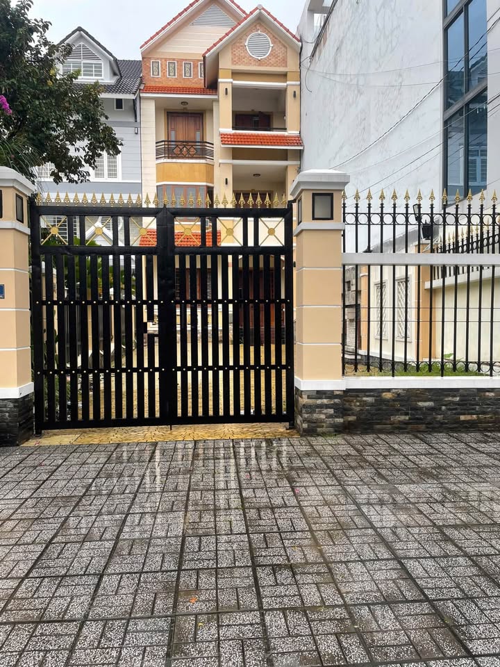 Nhà cho thuê 2 lầu đường Tôn Đức Thắng, 200m² chỉ 25 triệu/tháng - Tìm nhà ngay!