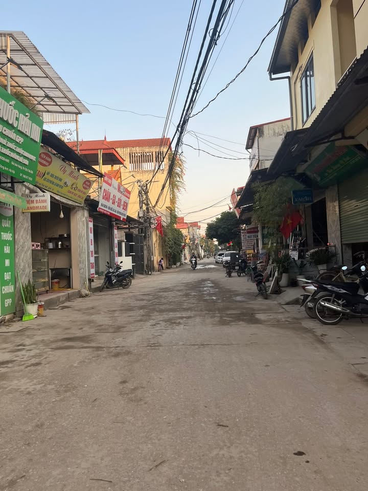 Lô đất đẹp 72m² Đại Mạch, Đông Anh giá 9 tỷ - Vị trí đắc địa, kết nối nhanh chóng!