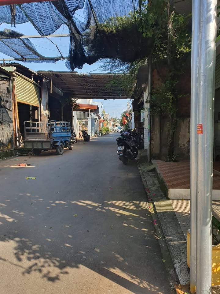 Đất nền Trảng Dài Biên Hòa 160m² giá 3.8 tỷ - Vị trí sầm uất, thuận tiện giao thông!