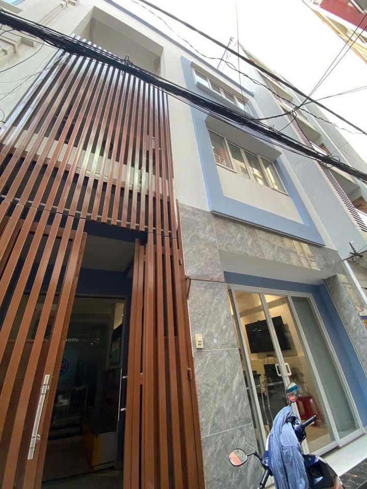 Nhà hẻm lớn Nguyễn Thị Minh Khai, Quận 1, 84m² - Phù hợp kinh doanh đa dạng