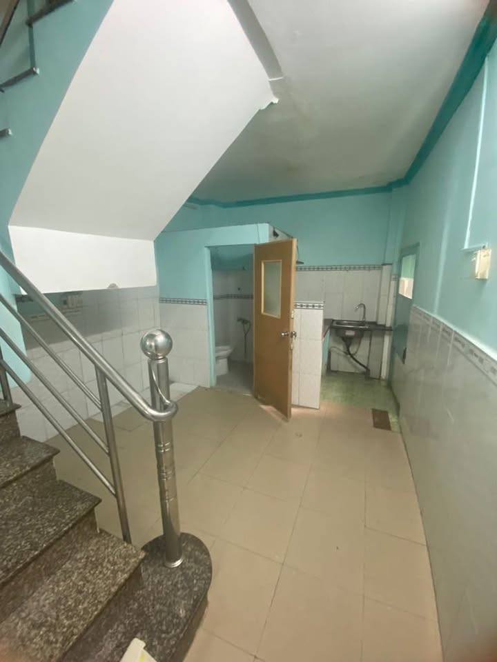 Nhà phố Q5 Nguyễn Trãi 30.6m² giá 4.1 tỷ - Khu hiếm bán, sổ hồng riêng!