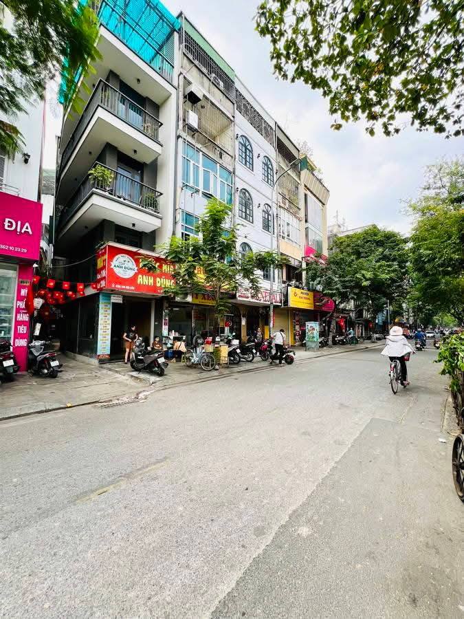 Nhà mặt phố Đội Cấn, Ba Đình 37m² giá 23 tỷ - Kinh doanh đỉnh cao!