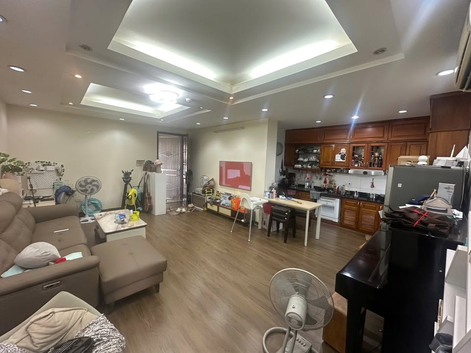 Căn hộ 16B Nguyễn Thái Học Hà Đông 93m² giá 4,5 tỷ - Full nội thất sang trọng!