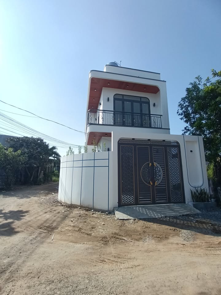 Nhà đẹp ấp Tràm Lạc, Mỹ Hạnh Bắc, 107m² giá 2.65 tỷ - Sẵn sàng vào ở!