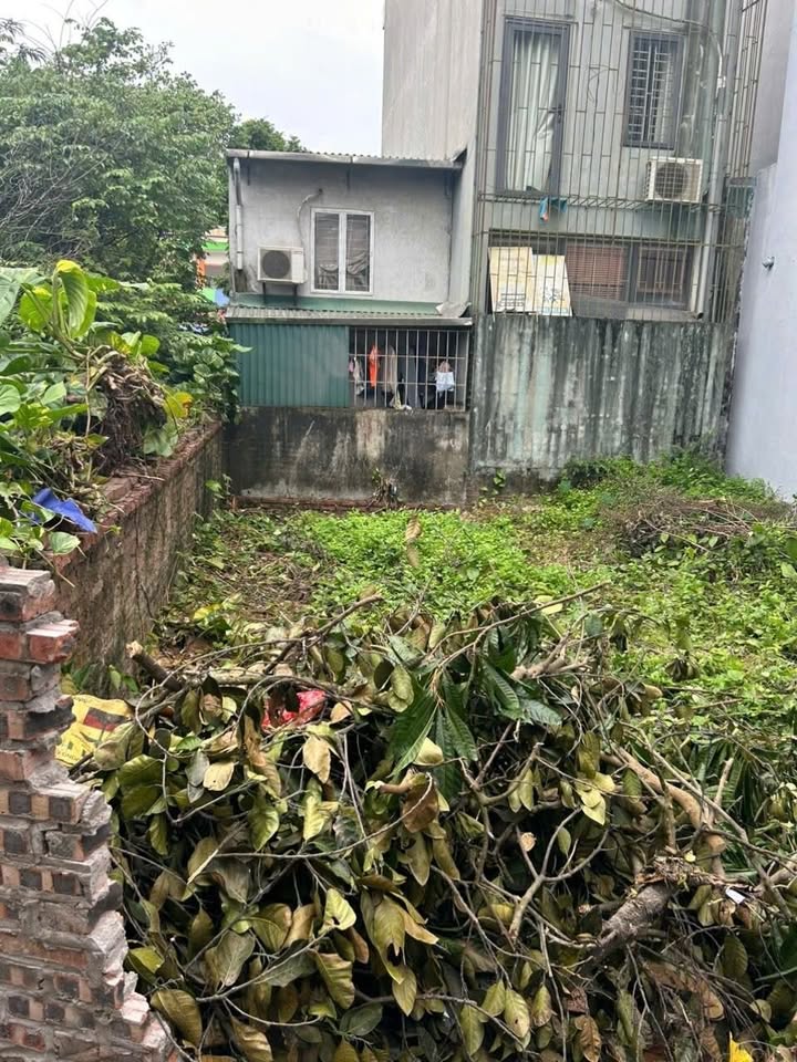 Đất Bắc Cầu 36m² giá 4.3 tỷ - Đất đẹp, nở hậu, ô tô đỗ tại đất!