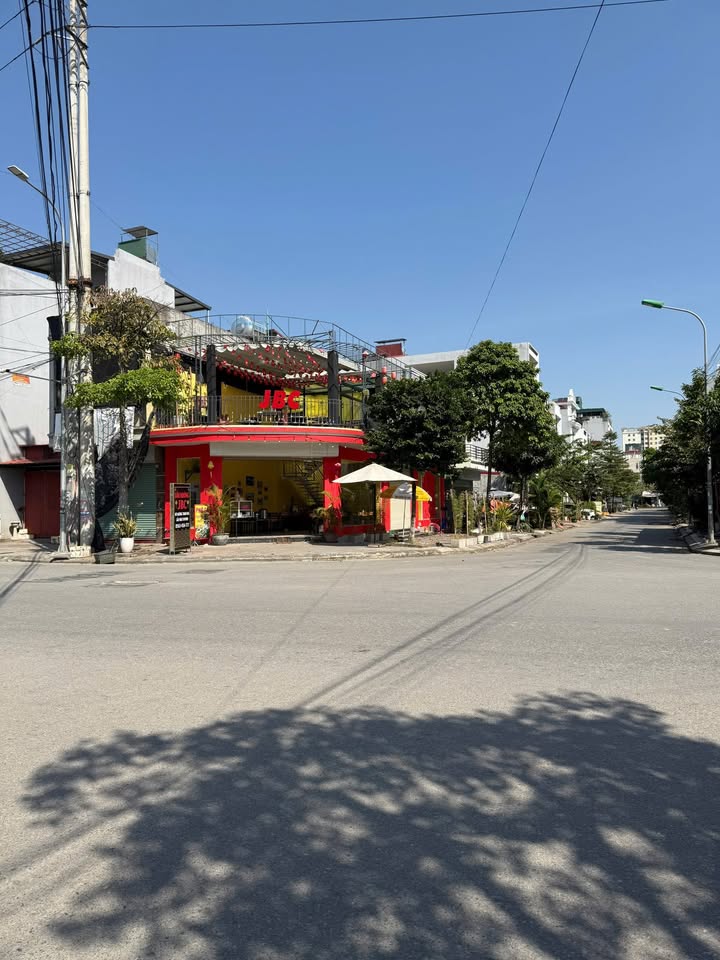 Nhà cho thuê chính chủ tại 96 Lý Tự Trọng, Tân Hồng, Từ Sơn - Không gian rộng rãi, thoáng mát!