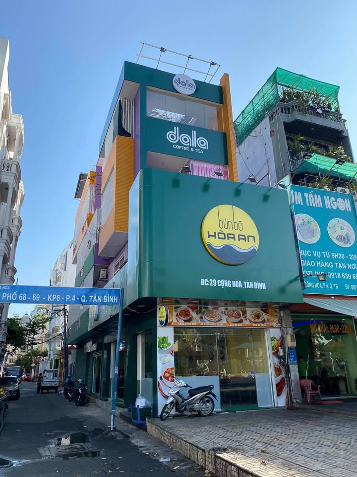 Nhà góc 2 mặt tiền đường Cộng Hòa, Tân Bình 105m² giá 29.5 tỷ - Kinh doanh thuận lợi!