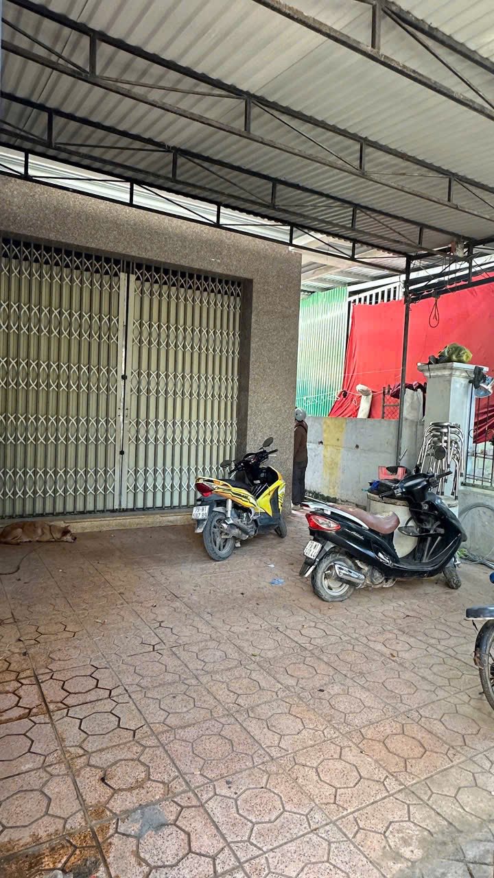 Nhà phố Vĩnh Lương Nha Trang 200m² giá 2.85 tỷ - Ô tô vào tận nhà!