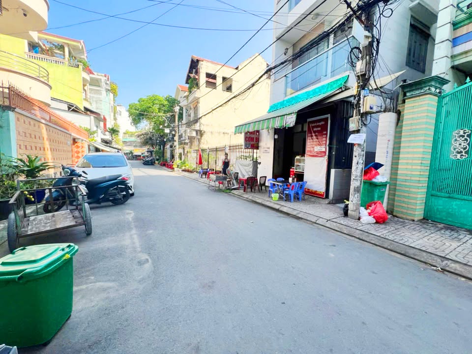 Tòa nhà cho thuê 77 phòng Tân Bình 242m² giá thỏa thuận - Đầu tư sinh lời cao!