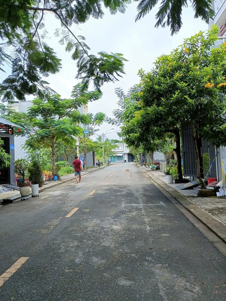 Đất nền Long Phước Q9 55m² giá 2.25 tỷ - Đường ô tô, khu dân cư đông đúc!