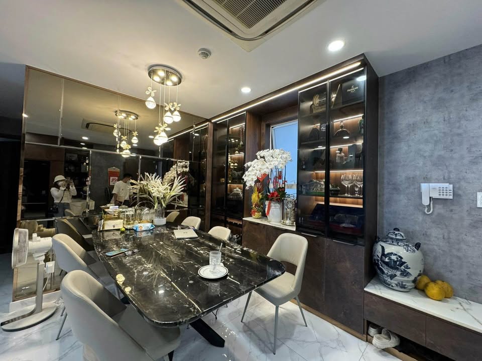 Căn hộ Sunrise City View quận 7 105m² giá 7.4 tỷ - Nội thất cao cấp, sẵn sàng vào ở!