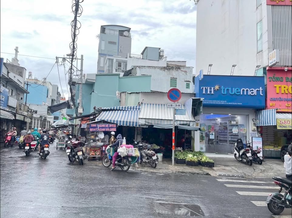 Bán gấp FrontHouse 79.6m² tại Hoàng Hoa Thám, Bình Thạnh - Đầu tư sinh lời hấp dẫn!