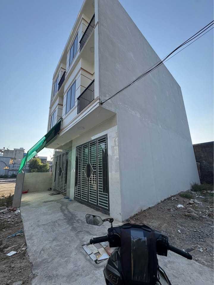 Nhà 3 tầng Lộc An - Nam Định 45m² giá 1.7 tỷ - Vị trí thuận lợi gần chợ